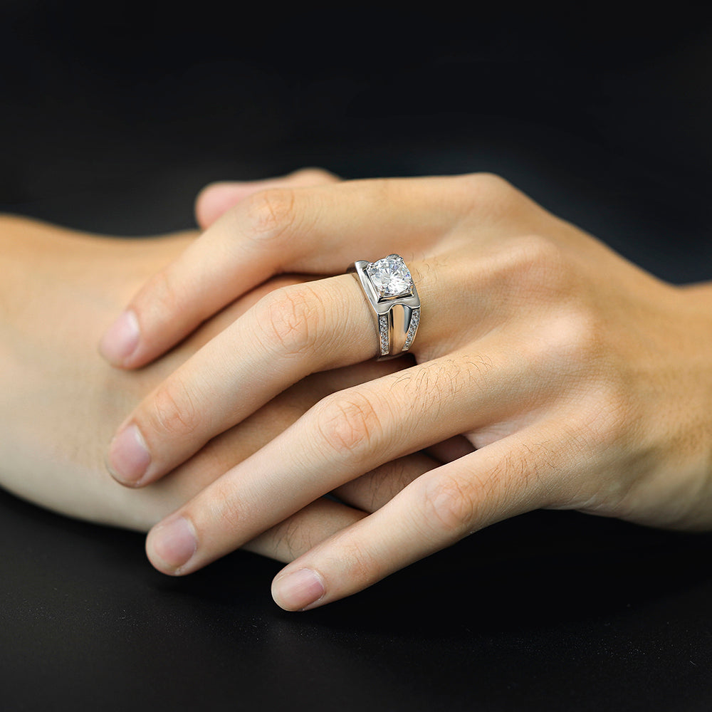 925 Sterling Silver Large Round Centre Cz Gents Ring