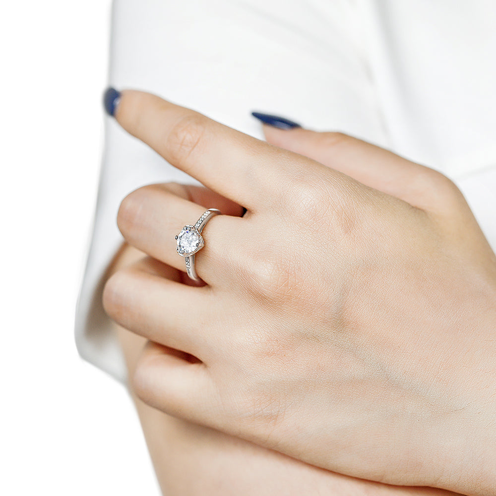 925 Sterling Silver Round Cz Solitaire with Fancy Basket Ladies Ring