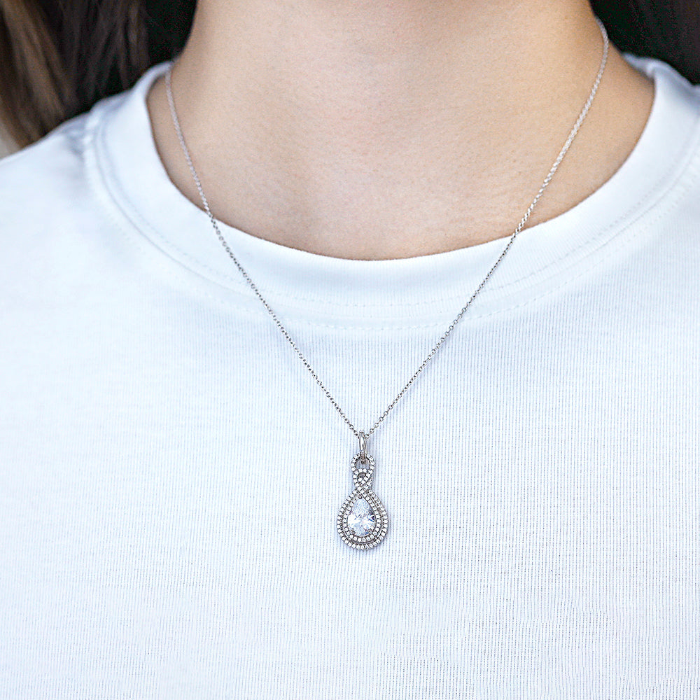 925 Sterling Silver 1.8ct Pear Cut Cz with Halo Ladies Drop Pendant with Chain