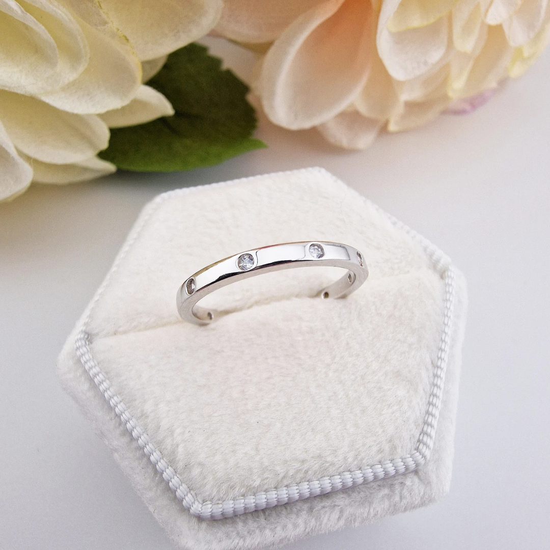 925 Sterling Silver Plain Band with CZ Stones Around the Entire Band