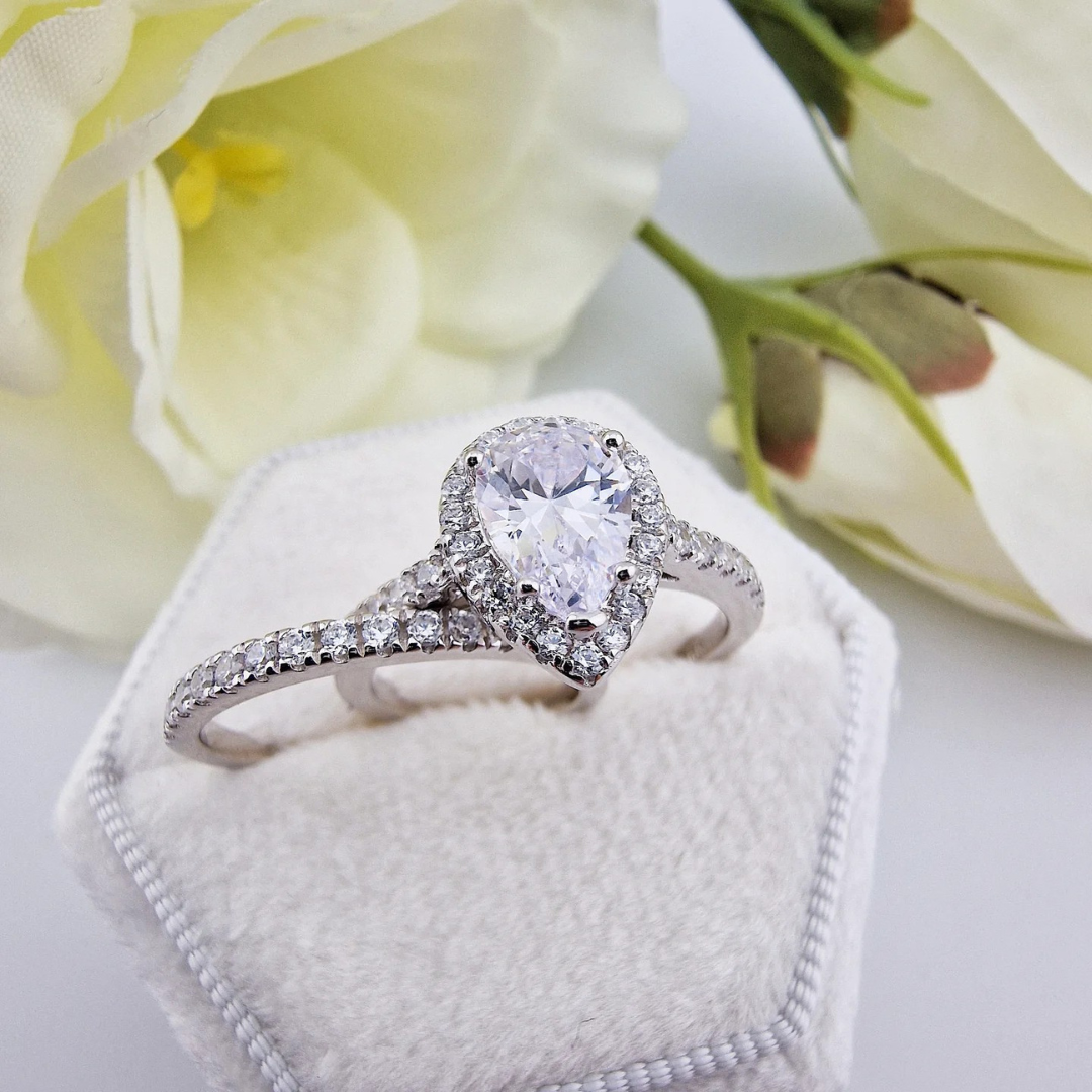 925 Sterling Silver Pear Cut Cz Halo Ladies Bridal Ring Set