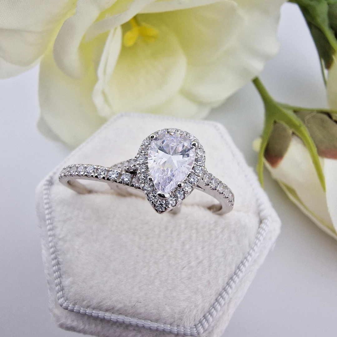 925 Sterling Silver Pear Cut Cz Halo Ladies Bridal Ring Set