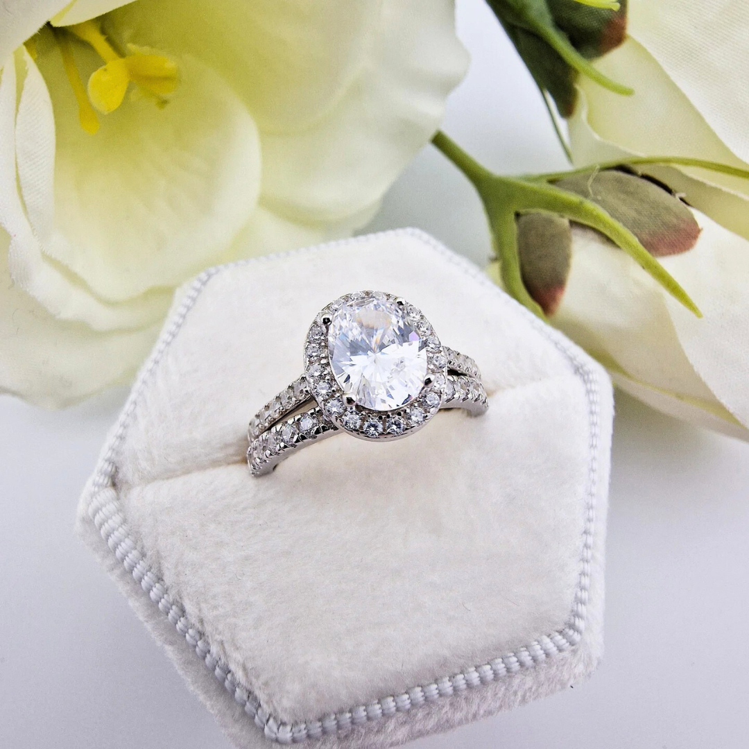 925 Sterling Silver Cz Oval Halo Ladies Bridal Ring Set