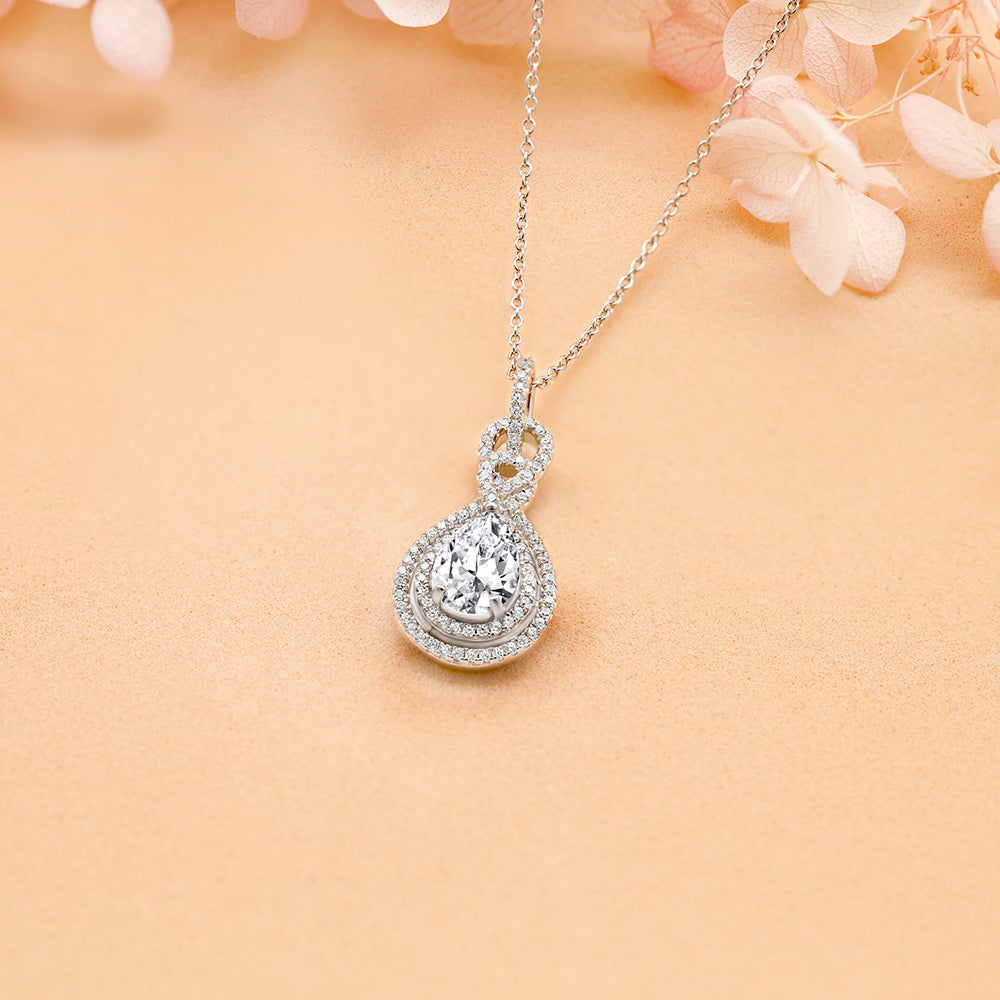 925 Sterling Silver 1.8ct Pear Cut Cz with Halo Ladies Drop Pendant with Chain