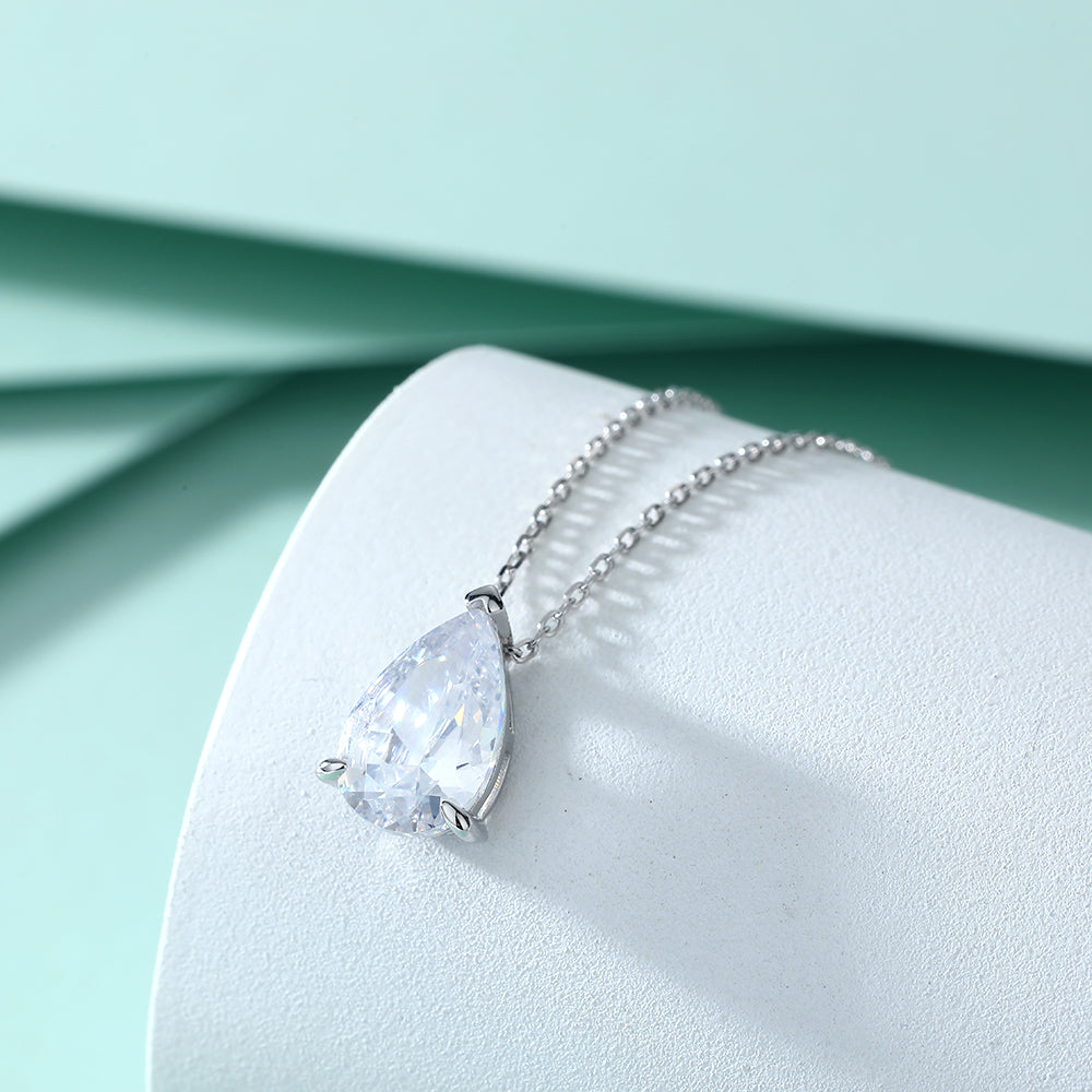 925 Sterling Silver 2.8ct Pear Cz Solitaire Ladies Pendant with Chain