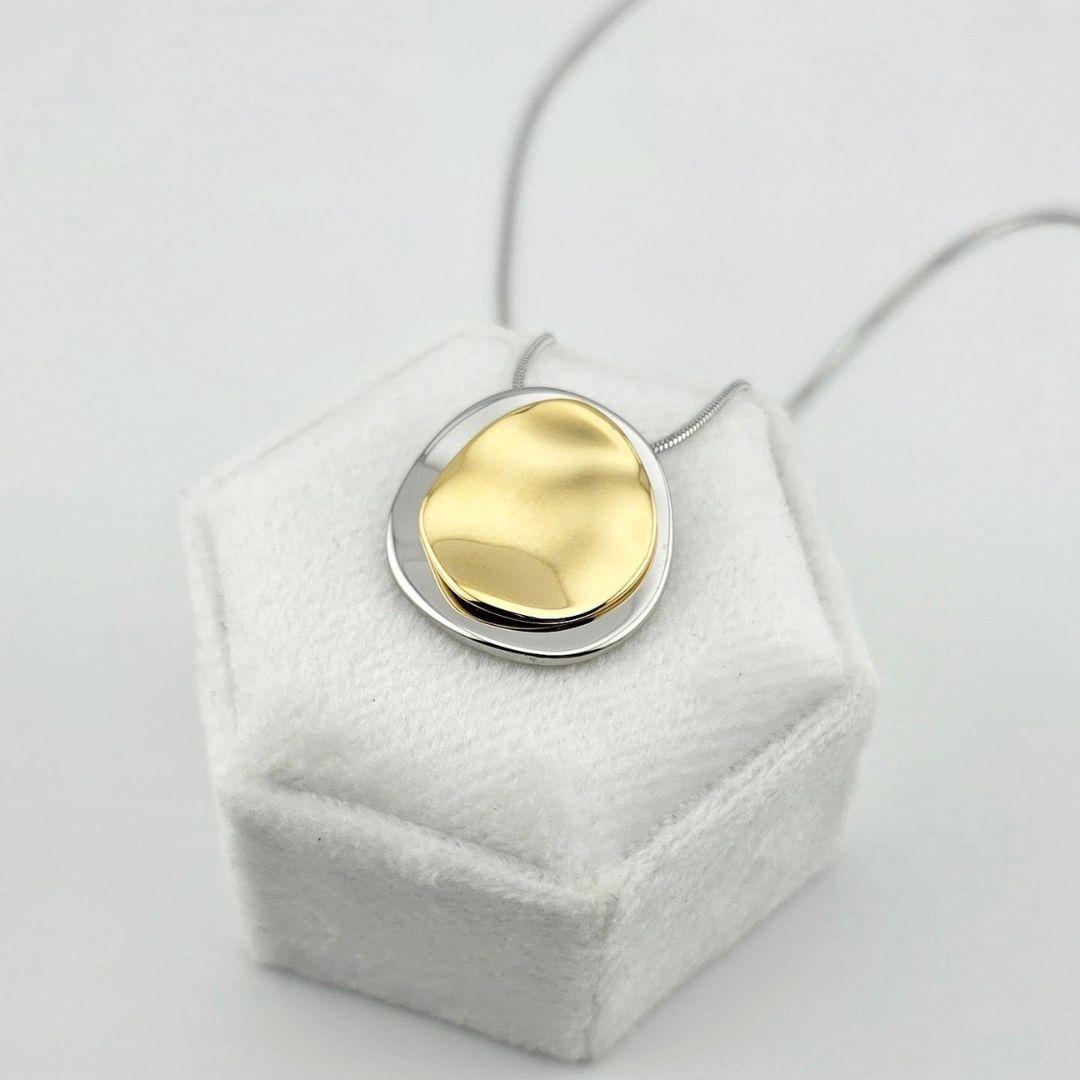 Two-Tone Pendant Necklace – Sculpted Gold-Tone & Silver