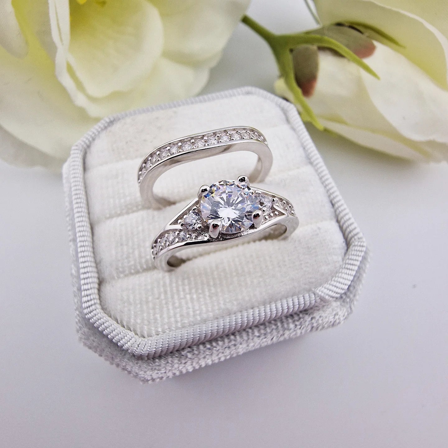 925 Sterling Silver Round Centre Cz With Fancy Channel Set Band Ladies Bridal Ring Set