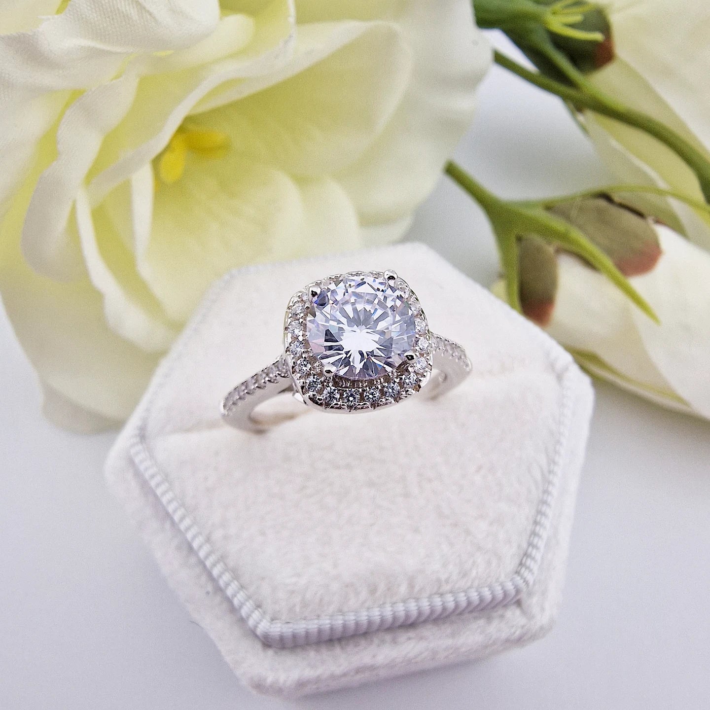 925 Sterling Silver 7mm Cz Round Cut Halo Ladies Ring