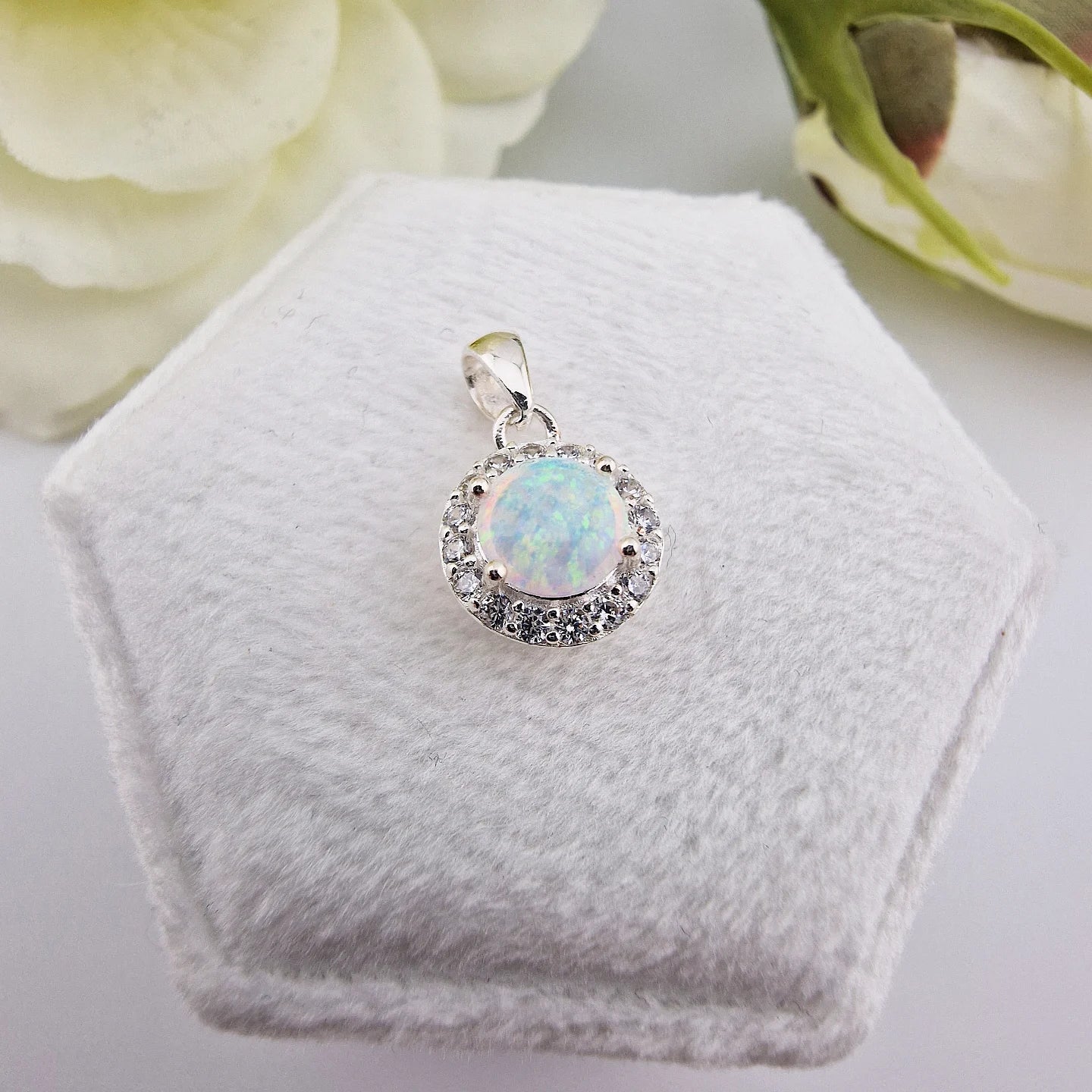 925 Sterling Silver Cz Round Opal Halo Pendant with Chain