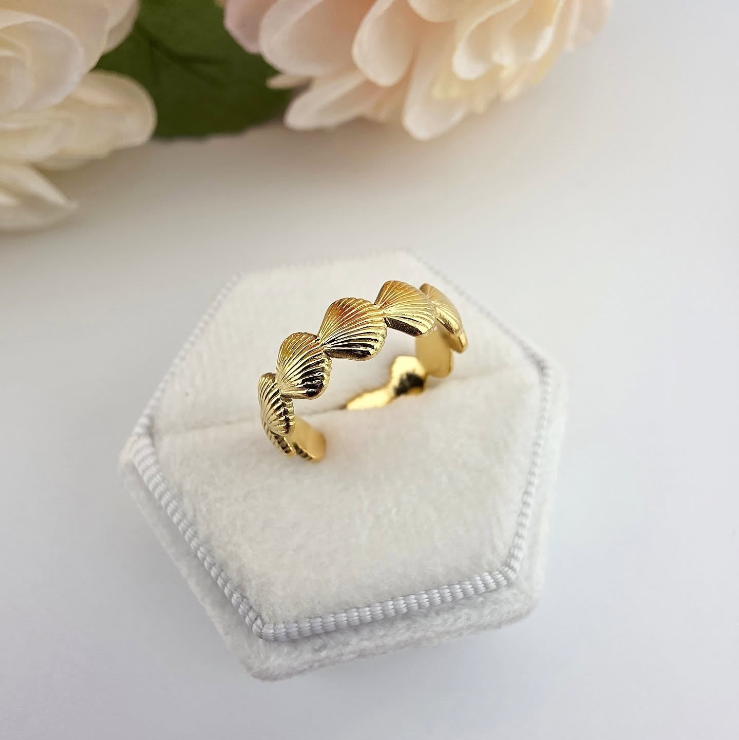 Gold-Tone Stainless Steel – Adjustable Shell Pattern Ring